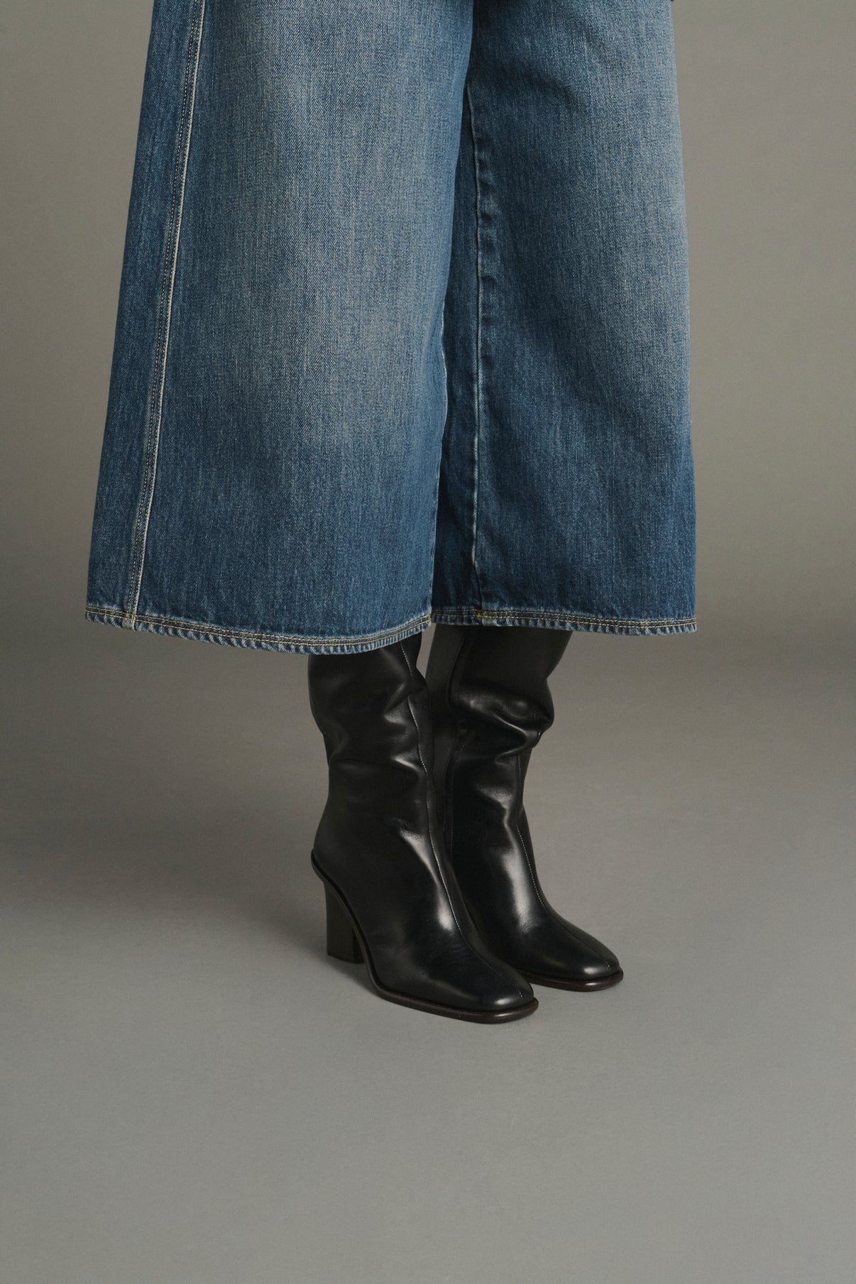Bottes Livia - Noir - Cuir - Femme vue 2