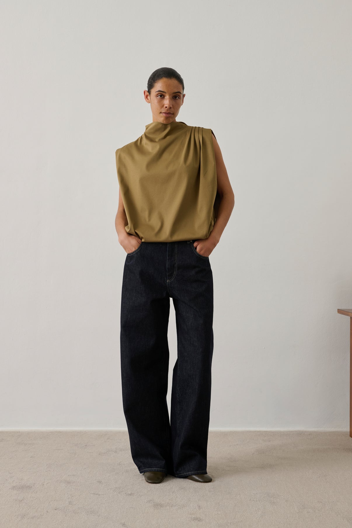 JEAN HUNTER BRUT vue 3