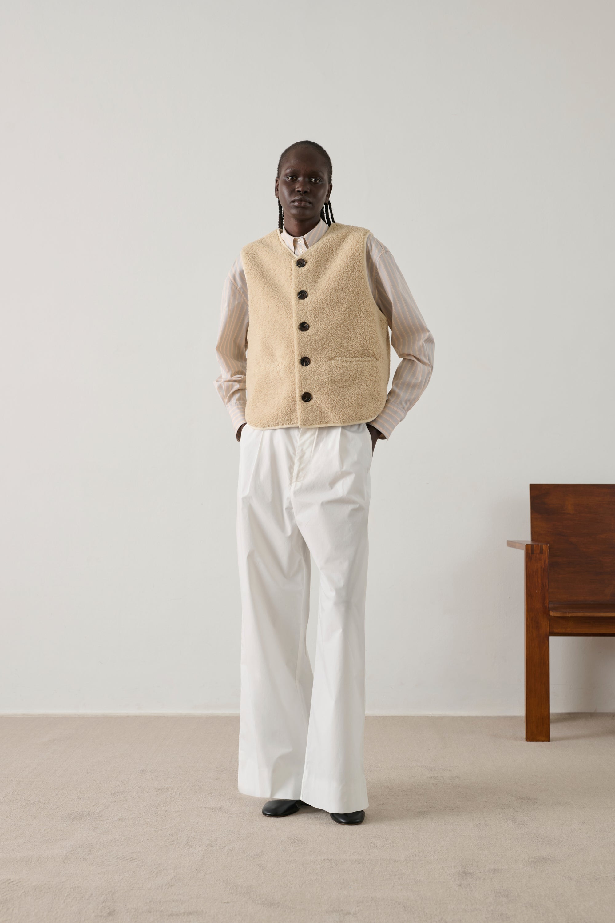 【モーガン蔵人着用】24SS LOOSE KNIT LINEN VEST Fusil Vest - Ecru Faux Fur Women's - Soeur