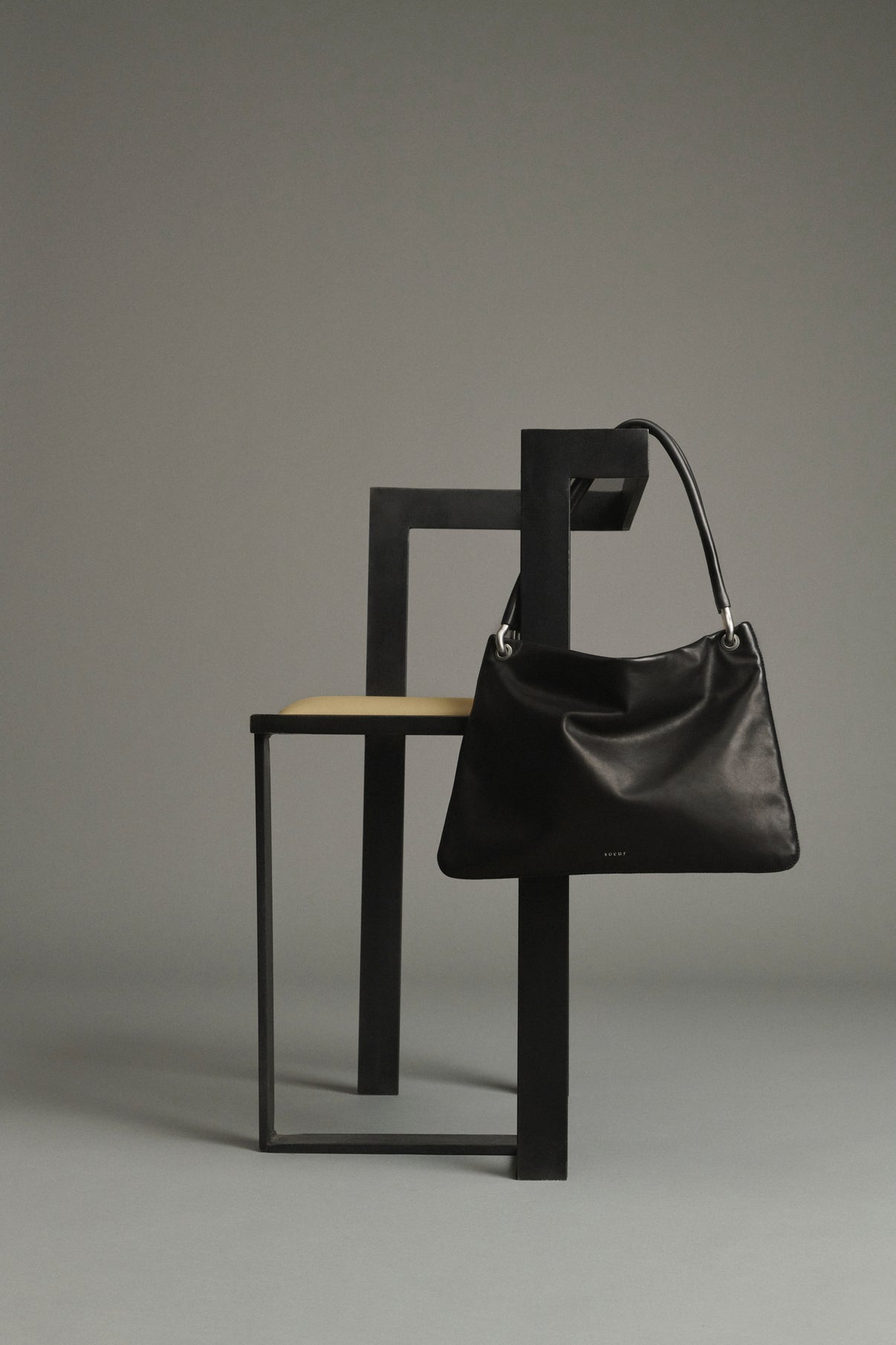 Cabas Gia Mini - Noir Cuir Lisse à Oeillets - Soeur vue 6